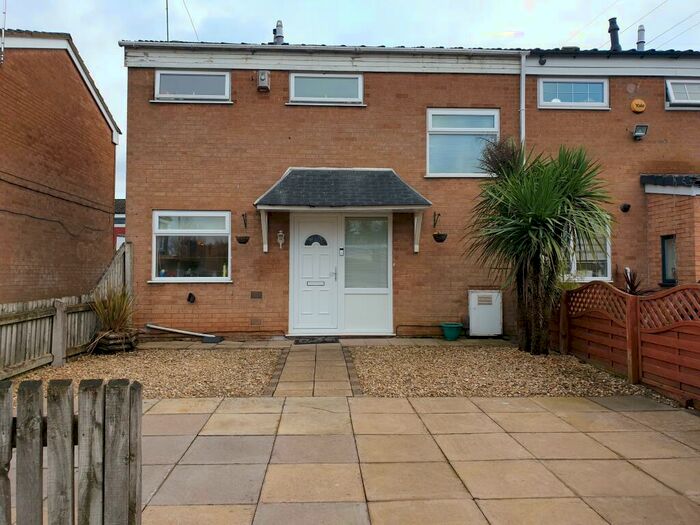 2 Bedroom End Of Terrace House To Rent In Reaside Crescent, Birmingham, B14