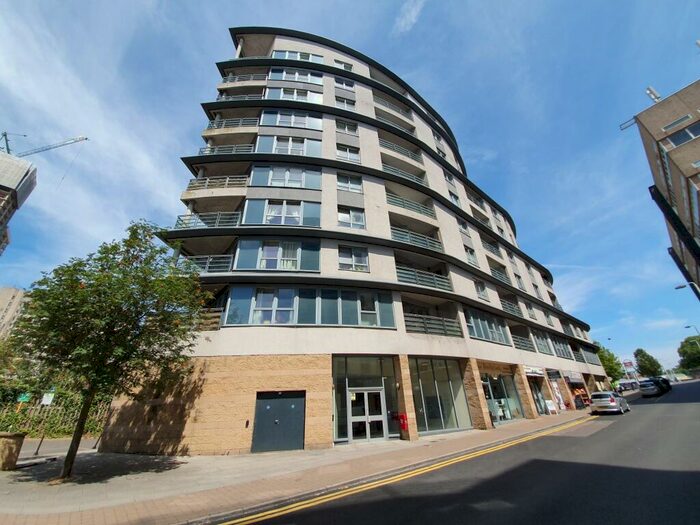 1 Bedroom Flat To Rent In Woking, Surrey, GU22