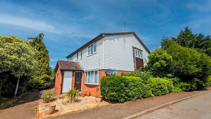 1 Bedroom Maisonette To Rent In Turpins Close, Hertford, SG14