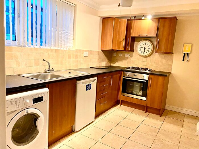 1 Bedroom Bungalow To Rent In Winchester Road, Fair Oak, Eastleigh, SO50