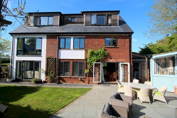 5 Bedroom Detached House To Rent In Charlton Road, Charlton, Hitchin, SG5