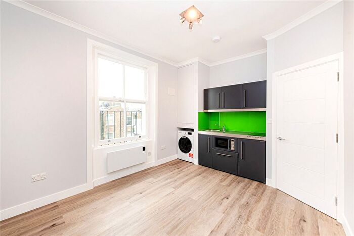 1 Bedroom Flat To Rent In St. Charles Square, London, W10