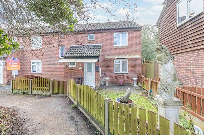 3 Bedroom End Terrace House For Sale In Forrester Close, Canterbury, Kent, CT1