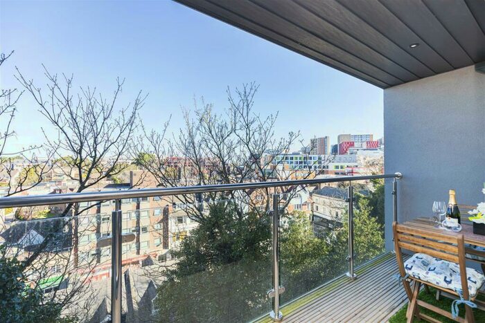 1 Bedroom Flat To Rent In Wootton Mount Road, Bournemouth, BH1