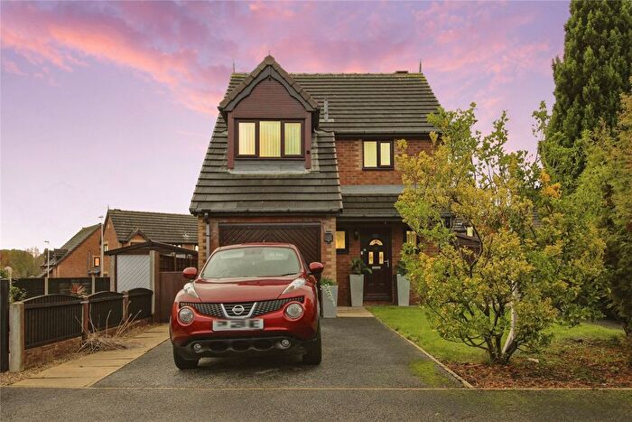 3 Bedroom Detached House For Sale In Raylands Lane, Leeds, West Yorkshire, LS10