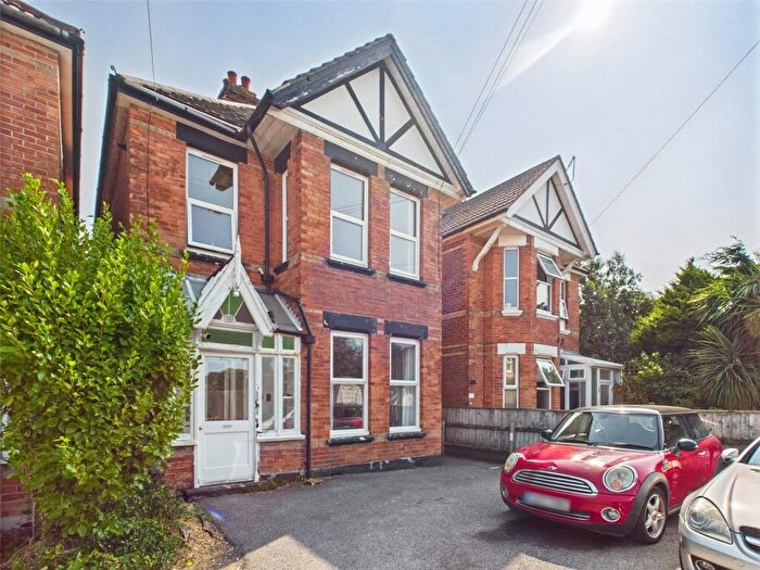 1 Bedroom Apartment For Sale In Queensland Road, Bournemouth, Dorset, BH5