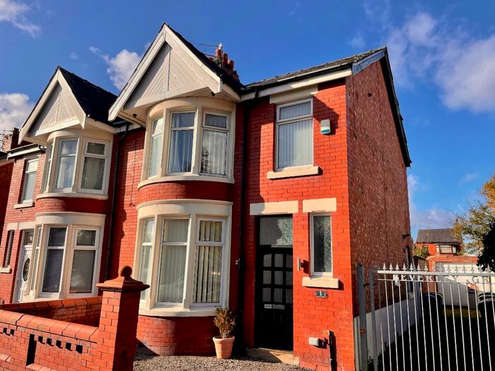 3 Bedroom houses for sale in Woodstock Gardens, FY4, Blackpool