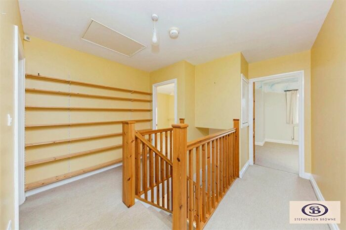 4 Bedroom Detached House For Sale In Stoneley Road, Coppenhall, Crewe, CW1