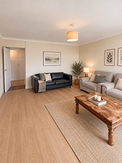 2 Bedroom Flat To Rent In Churchill Place, Harrow, HA1