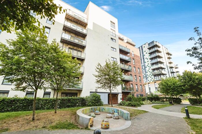 3 Bedroom Flat For Sale In Honour Gardens, Dagenham, Essex, RM8