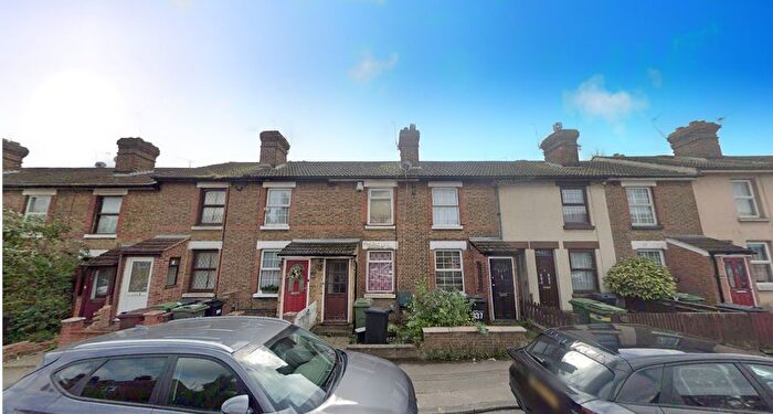 2 Bedroom Property To Rent In Tonbridge Road, Maidstone, ME16