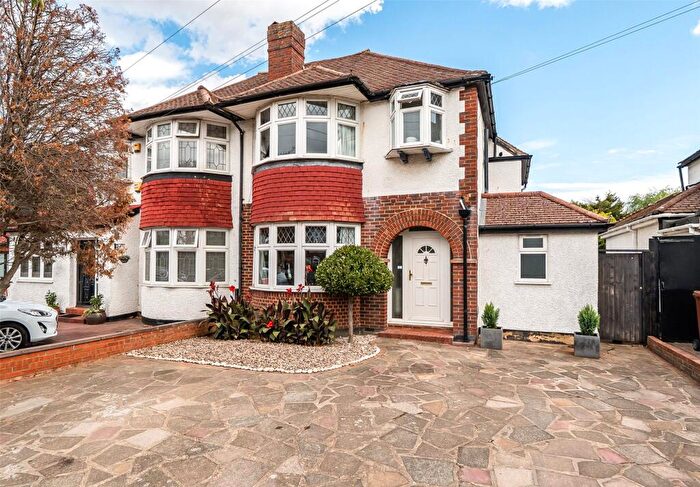 3 Bedroom Semi-Detached House For Sale In Woodlands Avenue, Worcester Park, Surrey, KT4