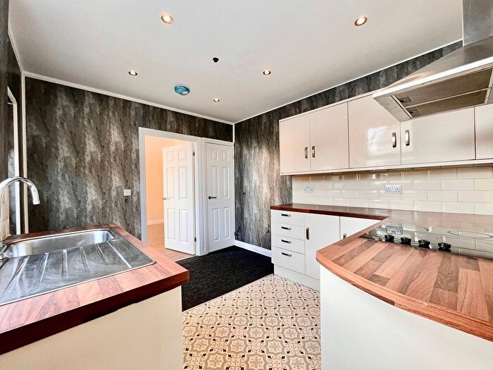 1 Bedroom Flat To Rent In South Street, Sebastopol, NP4