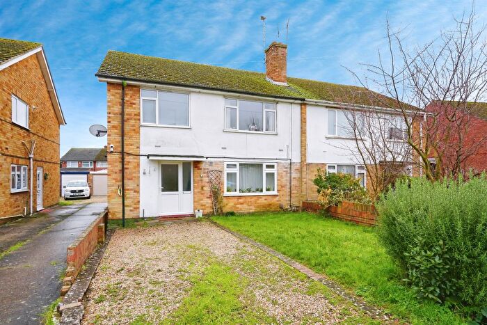 2 Bedroom Maisonette For Sale In Merritt Road, Didcot, OX11