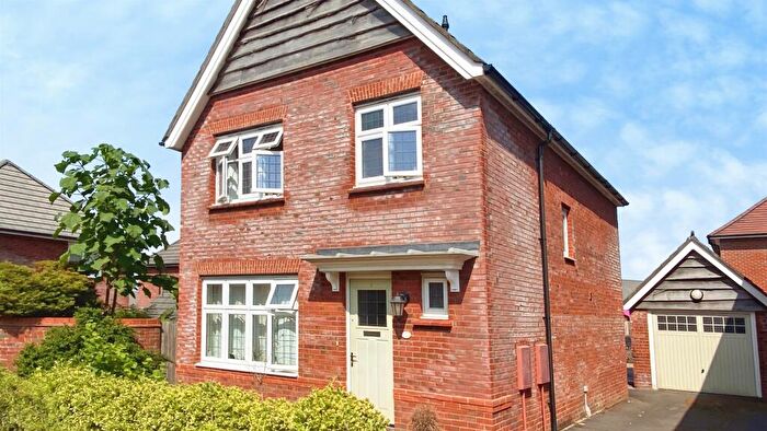 3 Bedroom Detached House For Sale In Osprey Road, Warminster, BA12