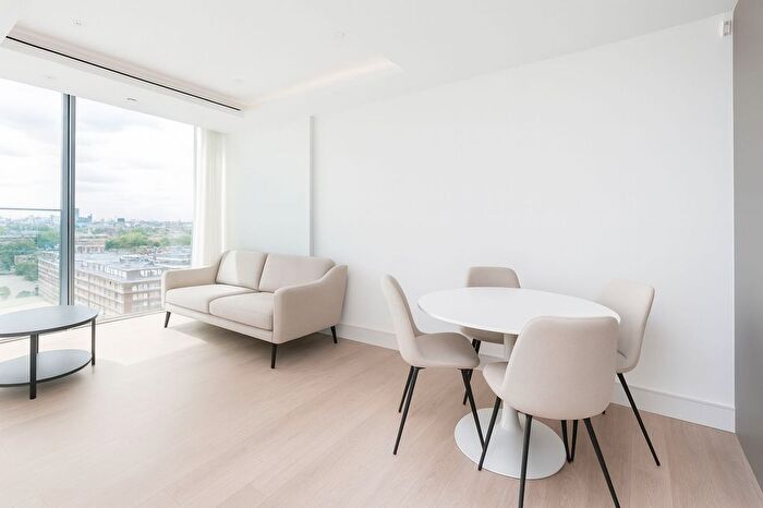 2 Bedroom Flat To Rent In Carrara Tower, Bollinder Place, London, EC1V