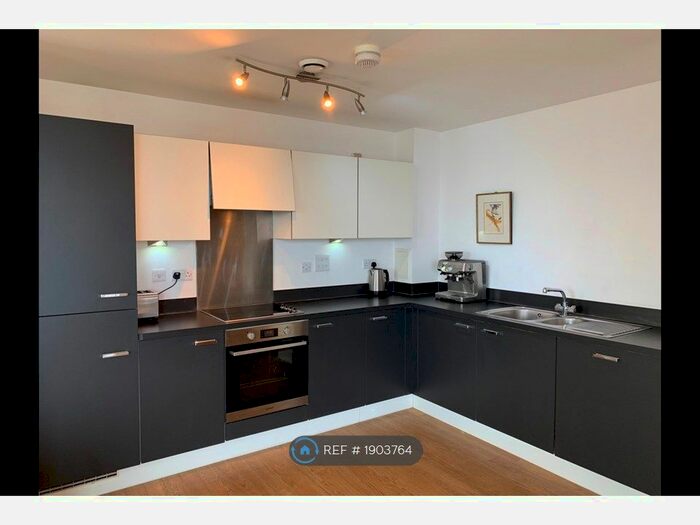 3 Bedroom Flat To Rent In Devons Road, London, E3