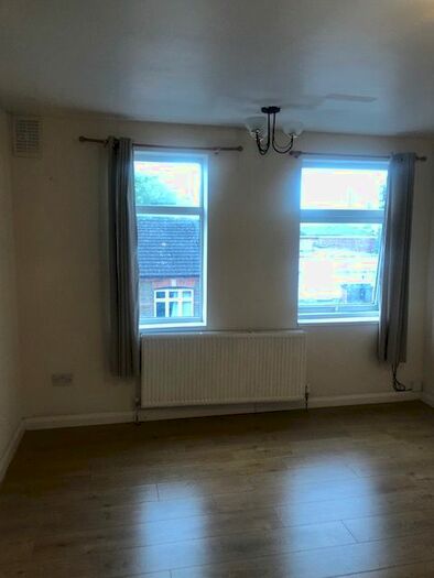1 Bedroom Flat To Rent In Bedwell Gardens, Hayes UB3