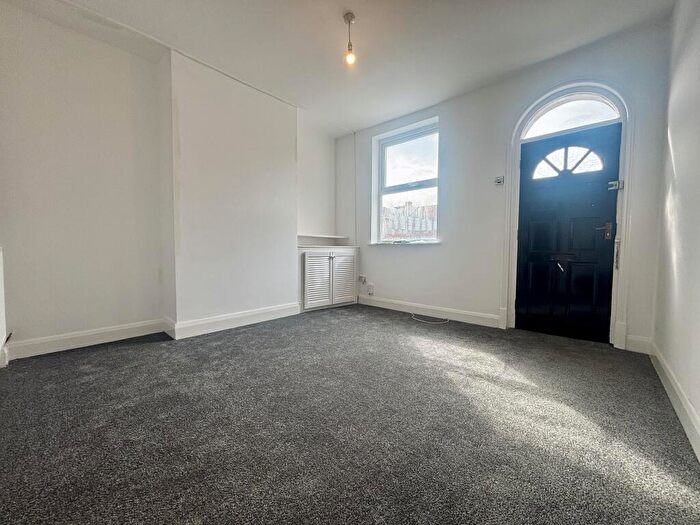 2 Bedroom House To Rent In Clarence Street, Burton On Trent -, DE14