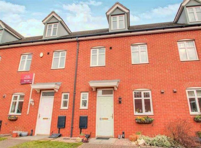 3 Bedroom Town House To Rent In Byland Close, Lincoln, LN2
