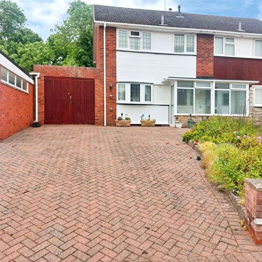3 Bedroom Semi-Detached House For Sale In Woodland Close, Albrighton, Wolverhampton, Shropshire, WV7