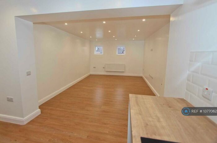 1 Bedroom Flat To Rent In The Nook, Anstey, Leicester, LE7