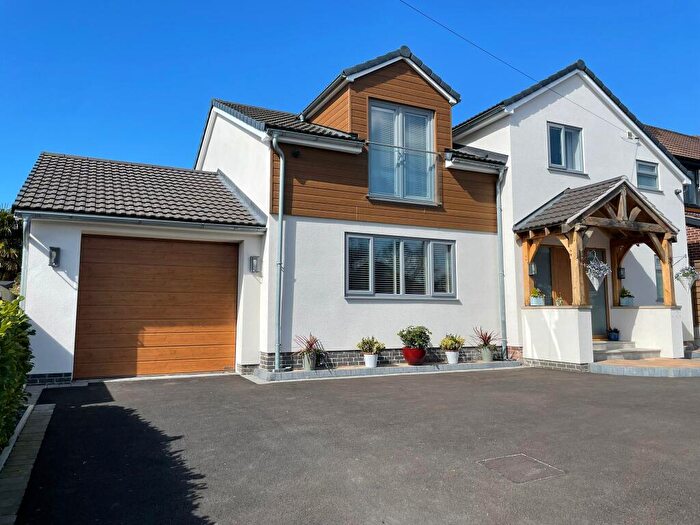 4 Bedroom Detached House For Sale In Longdale Avenue, Nottingham, NG15