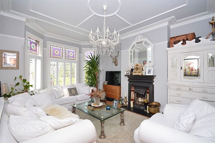 3 Bedroom Flat For Sale In Lea Road, Stockport, SK4