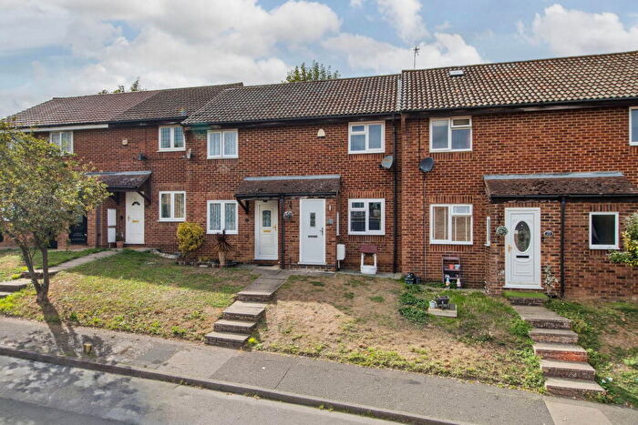 2 Bedroom Terraced House For Sale In Hawthorns, Hartley, Longfield, DA3