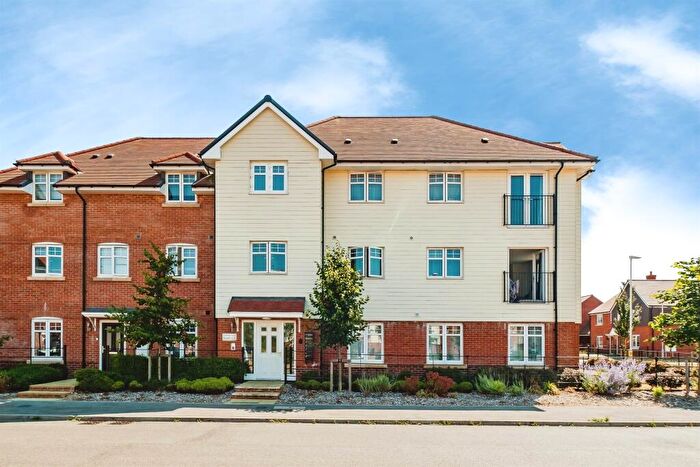 1 Bedroom Flat For Sale In Impatiens Place, Worthing, BN13
