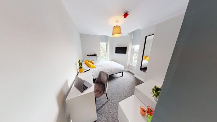 4 Bedroom Flat To Rent In Whiteladies Road, Bristol, BS8