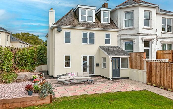 4 Bedroom Semi-detached House For Sale In St. Andrews Road, Roundham, Paignton, TQ4