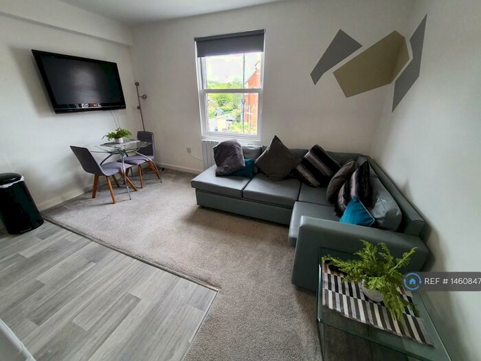 1 Bedroom Flat To Rent In High Street, Woburn Sands, Milton Keynes, MK17