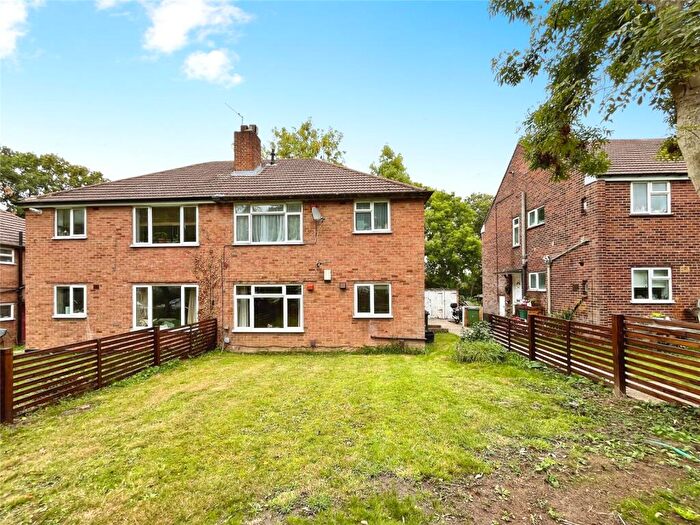 2 Bedroom Maisonette For Sale In Croft Close, Chislehurst, BR7