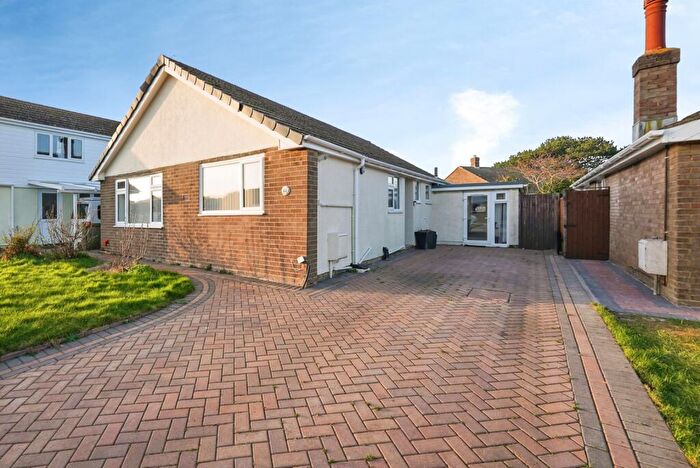 3 Bedroom Bungalow For Sale In Minter Avenue, Densole, Folkestone, Kent, CT18
