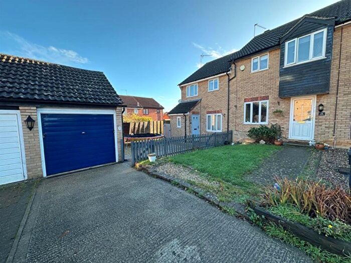 3 Bedroom End Of Terrace House For Sale In Flatford Close, Stowmarket, IP14