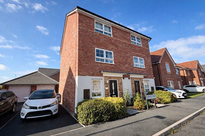 4 Bedroom Semi-Detached House To Rent In Widnall Drive, Nottingham, NG13