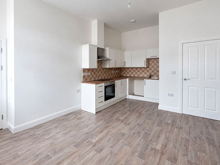 1 Bedroom Flat To Rent In Globe Street, Morriston, Swansea, SA6