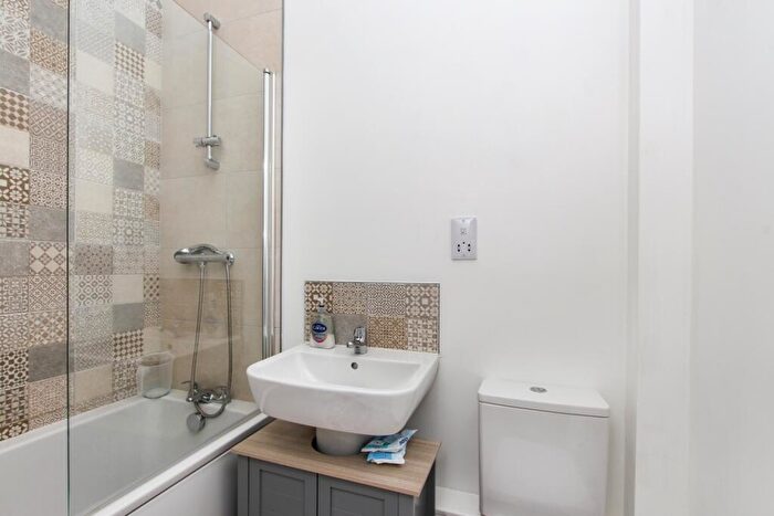 2 Bedroom Flat For Sale In Cathedral View, Wentworth Street, Peterborough, PE1