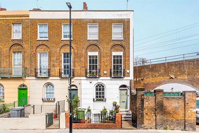 4 Bedroom End Of Terrace House For Sale In Randolph Street, Camden, NW1