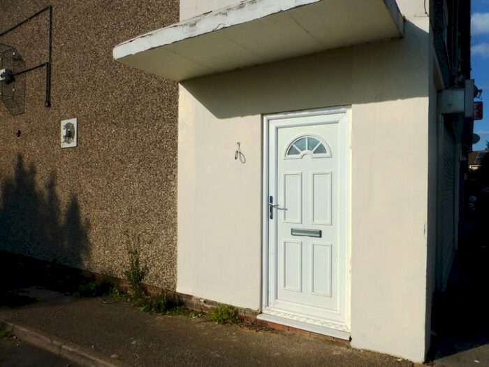 3 Bedroom Flat To Rent In Holbrook Road, Long Lawford, CV23