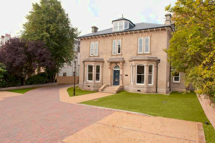 2 Bedroom Flat To Rent In Ripon Road, Harrogate, HG1