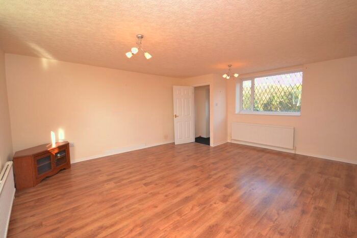 2 Bedroom Flat To Rent In Eckersley Fold Lane, Atherton, M46