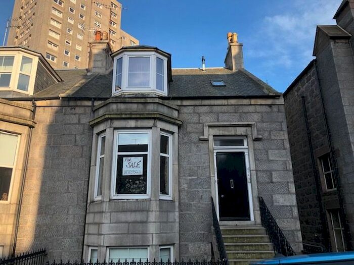 1 Bedroom Flat To Rent In Gilcomston Park, Rosemount, Aberdeen, AB25