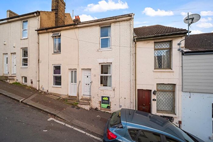 2 Bedroom Terraced House For Sale In Grange Hill, Luton, Chatham, ME5