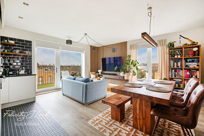 2 Bedroom Apartment For Sale In Bowen Drive, Charlton, SE7