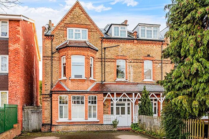 2 Bedroom Flat For Sale In , King Charles Road, KT5