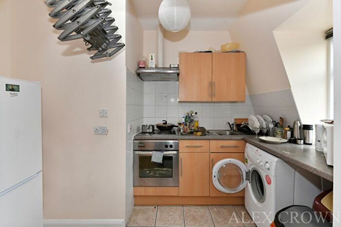 2 Bedroom Flat To Rent In Kentish Town Road, Kentish Town, NW5