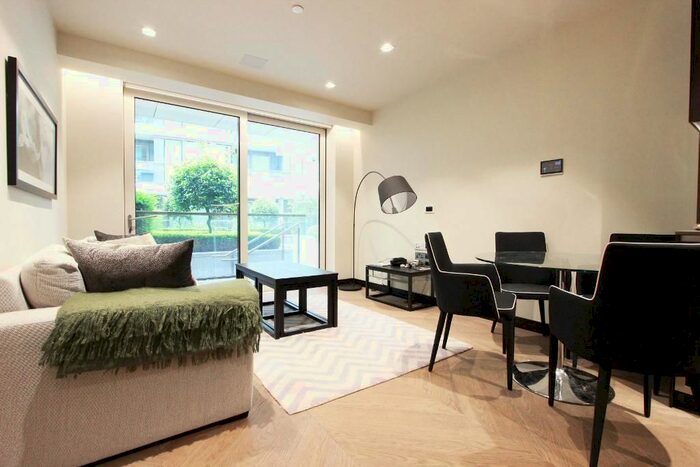 1 Bedroom Flat To Rent In Earl's Way, Tower Bridge, London, SE1