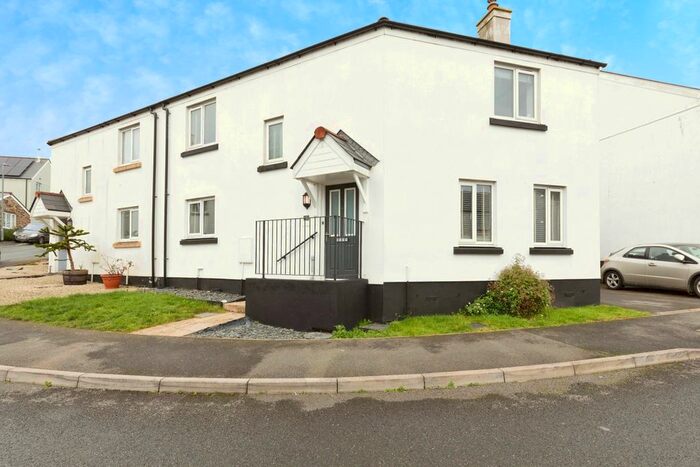 4 Bedroom Semi-Detached House For Sale In Roseworthy Road, Truro, Cornwall, TR4